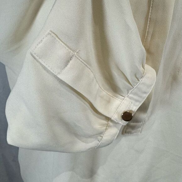 JM Collection ivory pleated back blouse top size medium - Picture 3 of 6